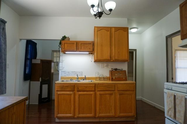 243 S Poplar St, Wichita, KS 67211