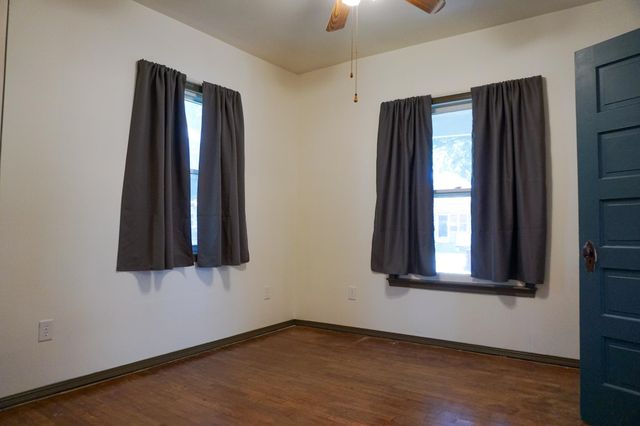 243 S Poplar St, Wichita, KS 67211