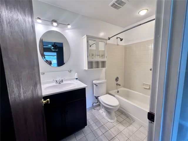 2735 SW 35TH PLACE 2004, Gainesville, FL 32608