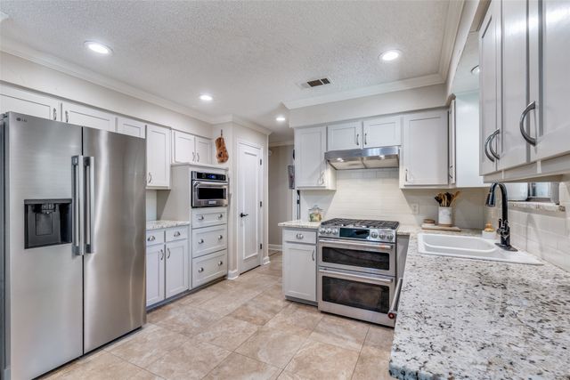 1505 Iowa Drive, Plano, TX 75093