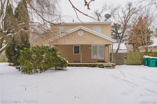 2961 Chrysler Avenue, Waterford Charter Township, MI 48328