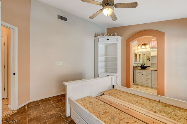 1717 Matador Way, Las Vegas, NV 89128