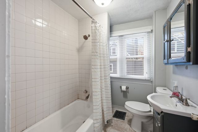 711 Creston Avenue, Des Moines, IA 50315