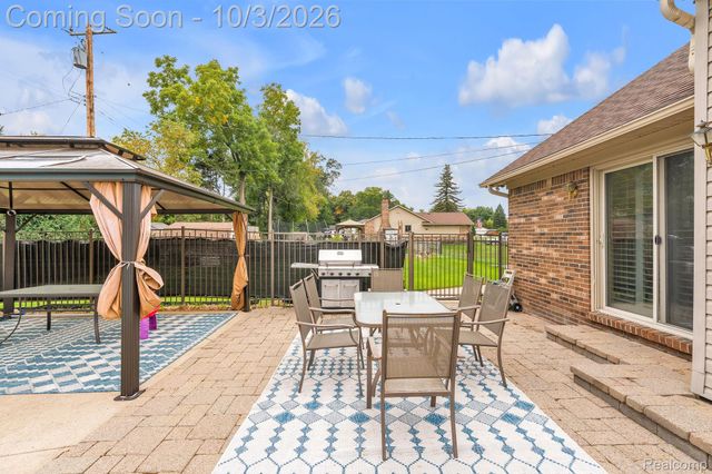 19157 Hillcrest Street, Livonia, MI 48152