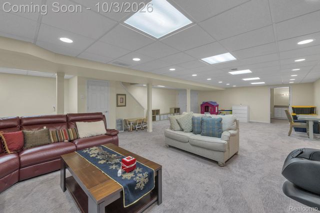 19157 Hillcrest Street, Livonia, MI 48152