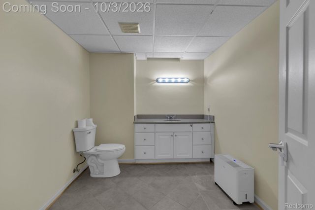19157 Hillcrest Street, Livonia, MI 48152