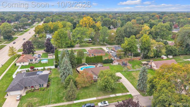 19157 Hillcrest Street, Livonia, MI 48152