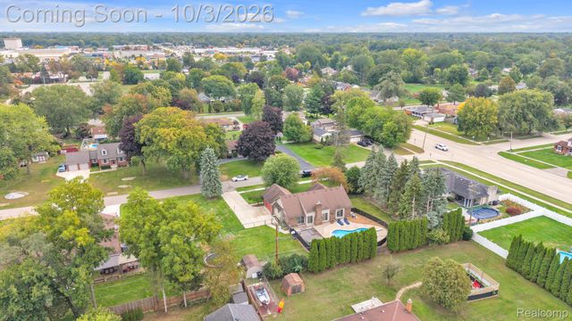 19157 Hillcrest Street, Livonia, MI 48152