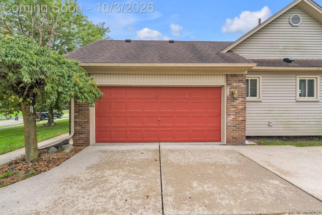 19157 Hillcrest Street, Livonia, MI 48152