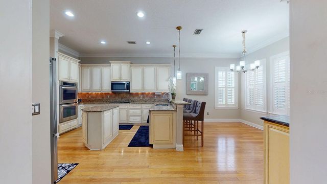 116 S HESPERIDES STREET, Tampa, FL 33609