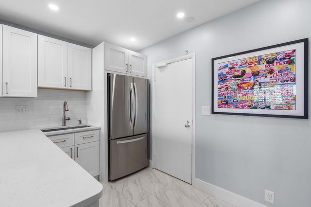 3333 NE 34th Street 806, Fort Lauderdale, FL 33308