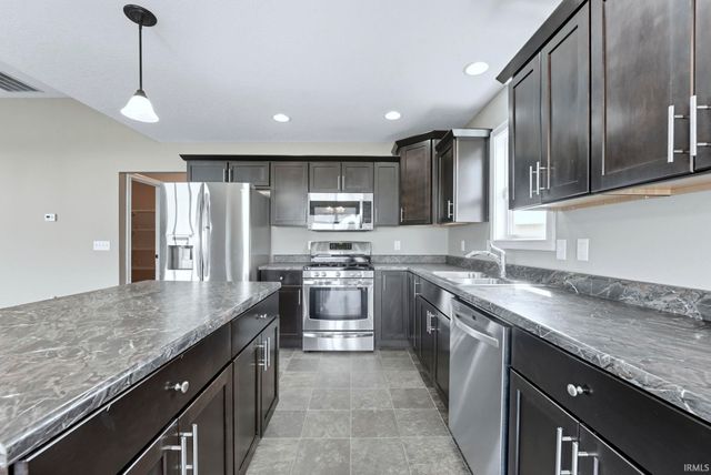 10253 Chesterhills Court, New Haven, IN 46774