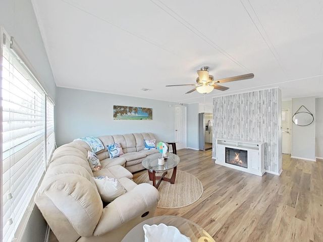 12501 ULMERTON ROAD 77, Largo, FL 33774