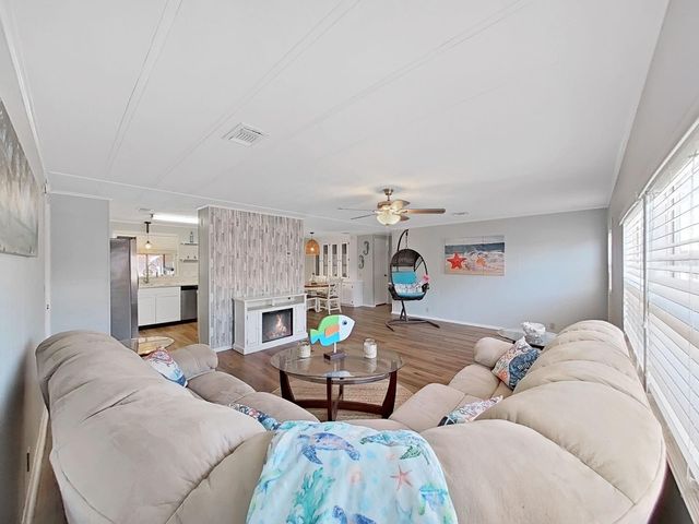 12501 ULMERTON ROAD 77, Largo, FL 33774