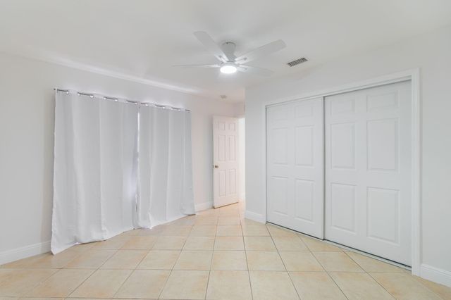 2831 N SEACREST Boulevard B, Boynton Beach, FL 33435