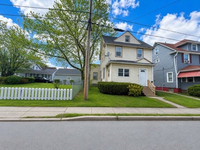 15 Home Place, Rochester, NY 14611