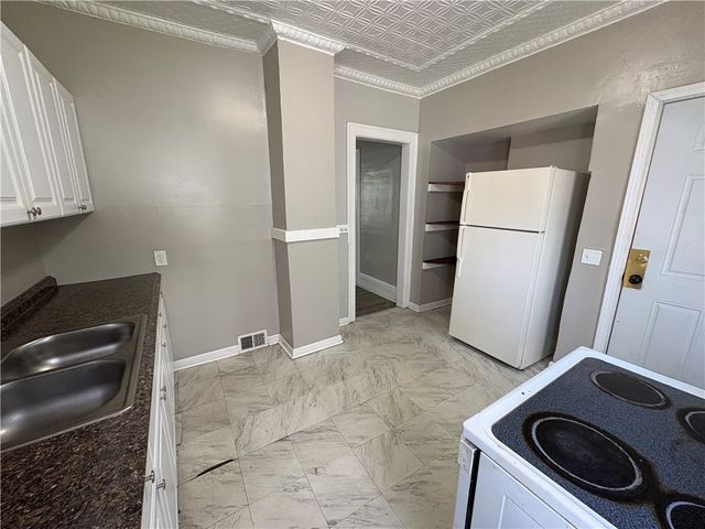 15 Home Place, Rochester, NY 14611