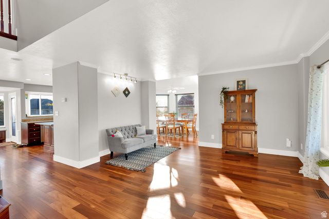 10238 S SNOW IRIS WAY, Sandy, UT 84092