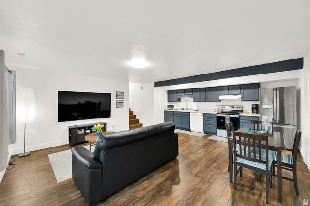 10238 S SNOW IRIS WAY, Sandy, UT 84092