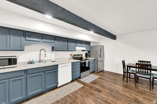 10238 S SNOW IRIS WAY, Sandy, UT 84092