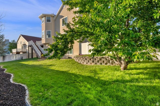 10238 S SNOW IRIS WAY, Sandy, UT 84092