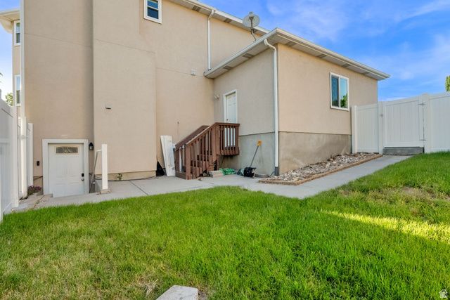 10238 S SNOW IRIS WAY, Sandy, UT 84092