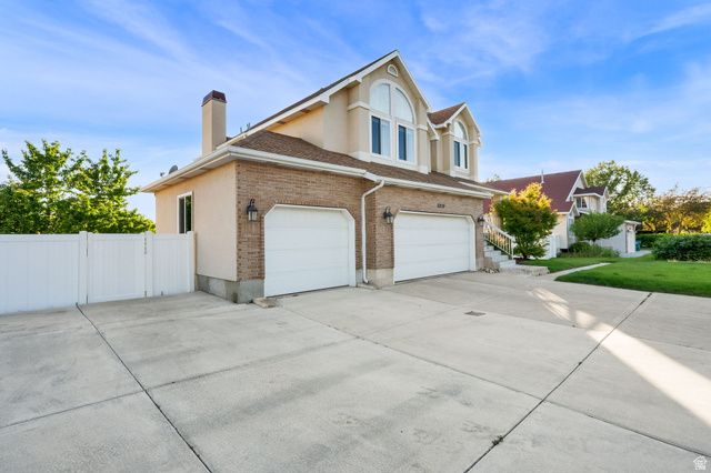 10238 S SNOW IRIS WAY, Sandy, UT 84092