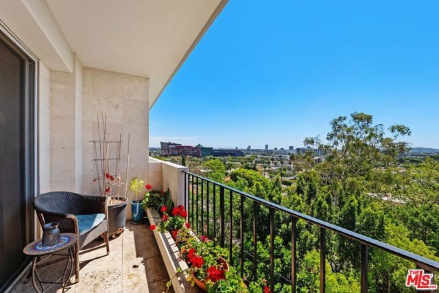 818 N Doheny Drive 606, West Hollywood, CA 90069