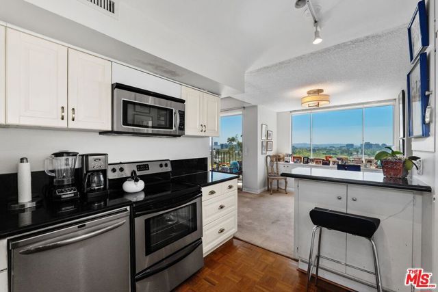 818 N Doheny Drive 606, West Hollywood, CA 90069