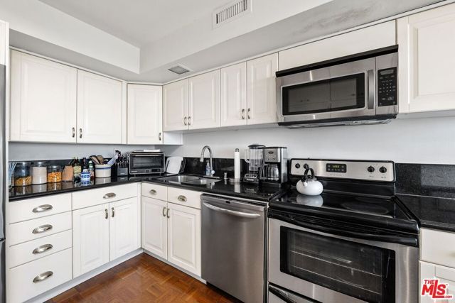 818 N Doheny Drive 606, West Hollywood, CA 90069