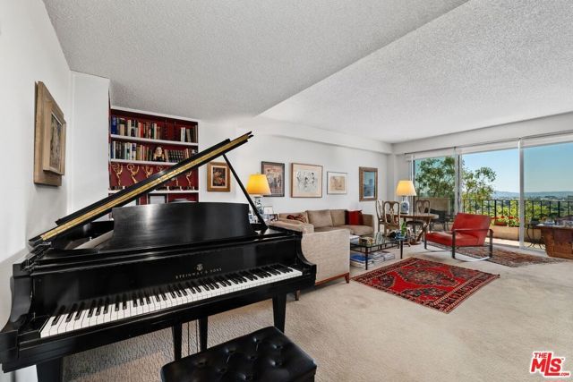 818 N Doheny Drive 606, West Hollywood, CA 90069