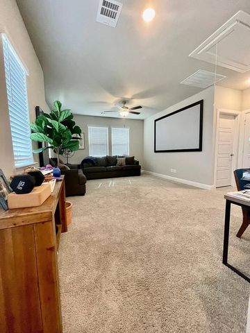 908 Lamp Post Lane, Argyle, TX 76226