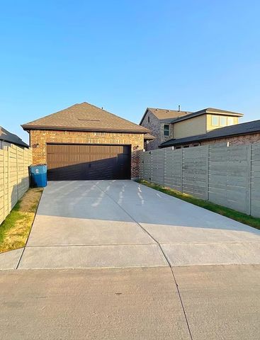 908 Lamp Post Lane, Argyle, TX 76226