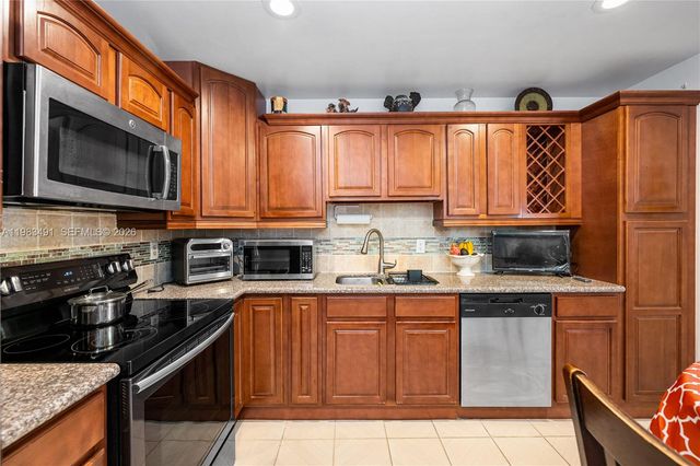 13329 SW 113th Pl, Miami, FL 33176