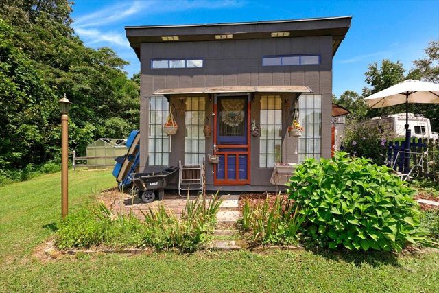 1015 Long Island Road, New Hope, TN 37380