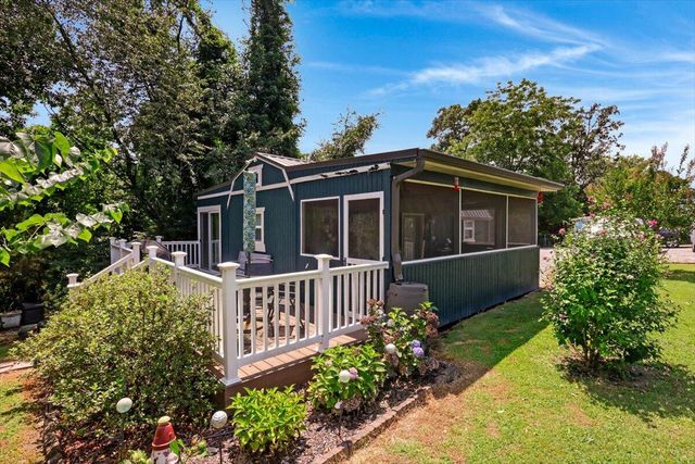 1015 Long Island Road, New Hope, TN 37380