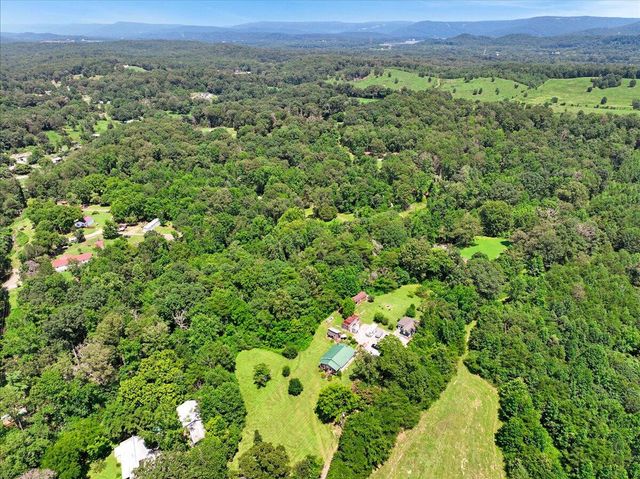 1015 Long Island Road, New Hope, TN 37380