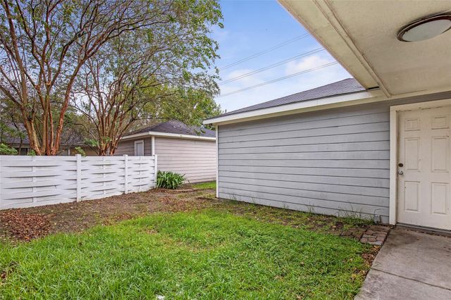 18906 Atasca Oaks Drive, Humble, TX 77346