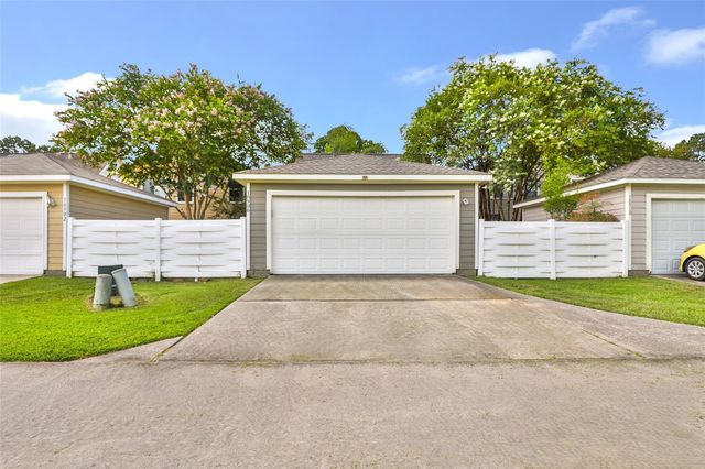 18906 Atasca Oaks Drive, Humble, TX 77346