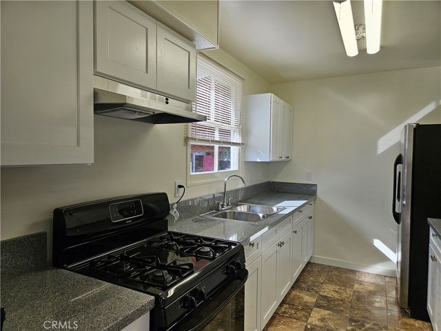 6907 White Oak, Reseda, CA 91335