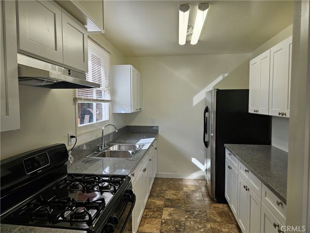 6907 White Oak, Reseda, CA 91335