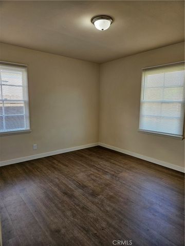 6907 White Oak, Reseda, CA 91335