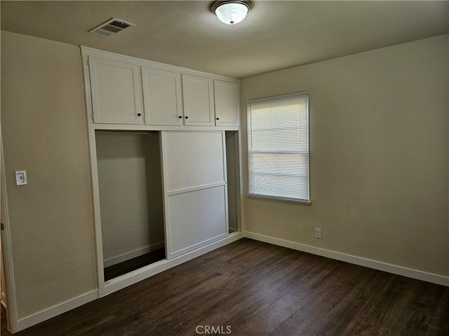 6907 White Oak, Reseda, CA 91335