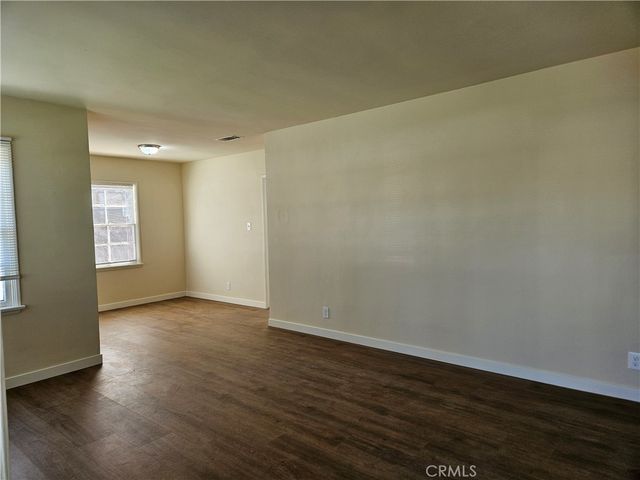6907 White Oak, Reseda, CA 91335