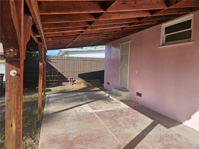 6907 White Oak, Reseda, CA 91335