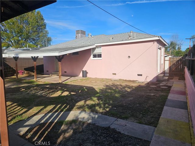 6907 White Oak, Reseda, CA 91335
