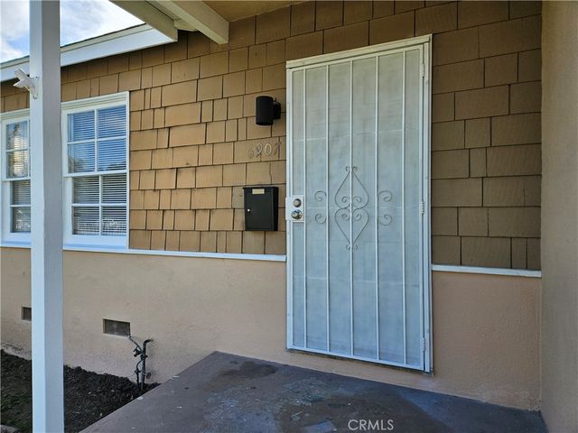 6907 White Oak, Reseda, CA 91335