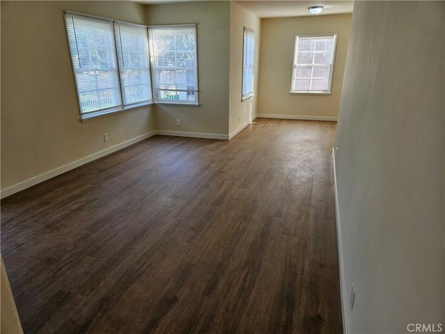6907 White Oak, Reseda, CA 91335