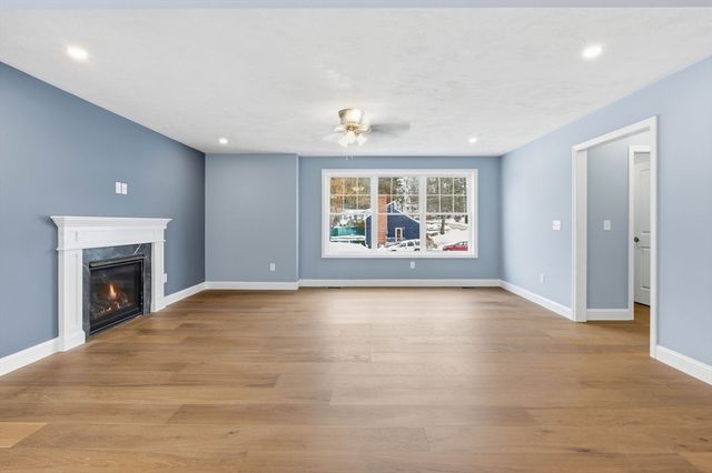 9 Michelle Drive, Nashua, NH 03062