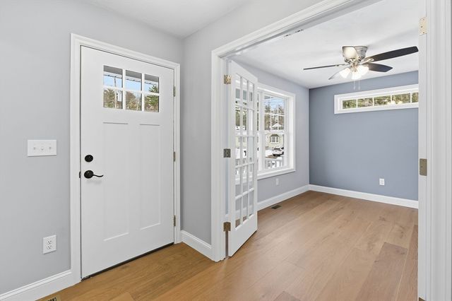 9 Michelle Drive, Nashua, NH 03062